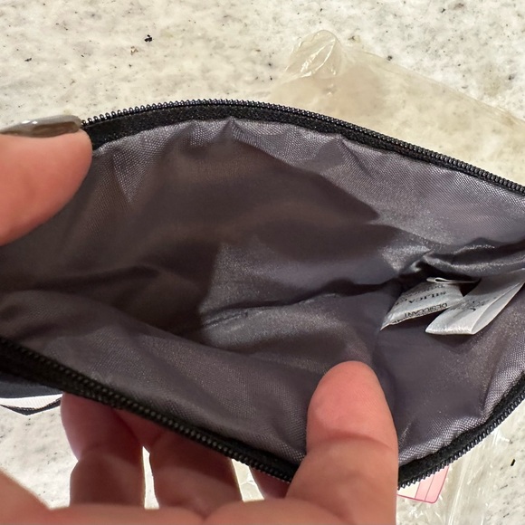 Thirty-One Mini Zipper Pouch Black Chevron NWT - Picture 4 of 4